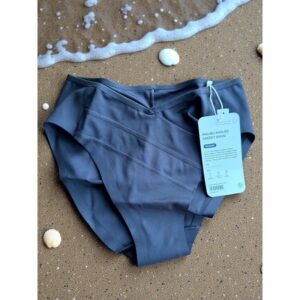 Phoenix Active - Malibu Ang;led Cheeky Bikini - Medium in Black