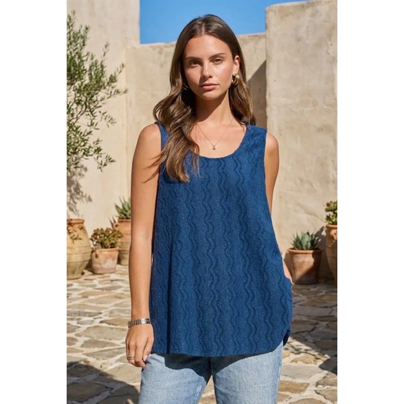 Andree by UNIT - Textured Sleeveless Tank Blouse - Small - Image 3