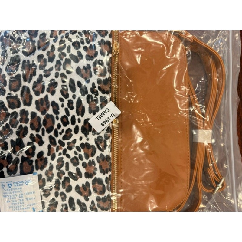 NEW Zenana Leopard Print Envelope Crossbody Bag - Camel - Image 5