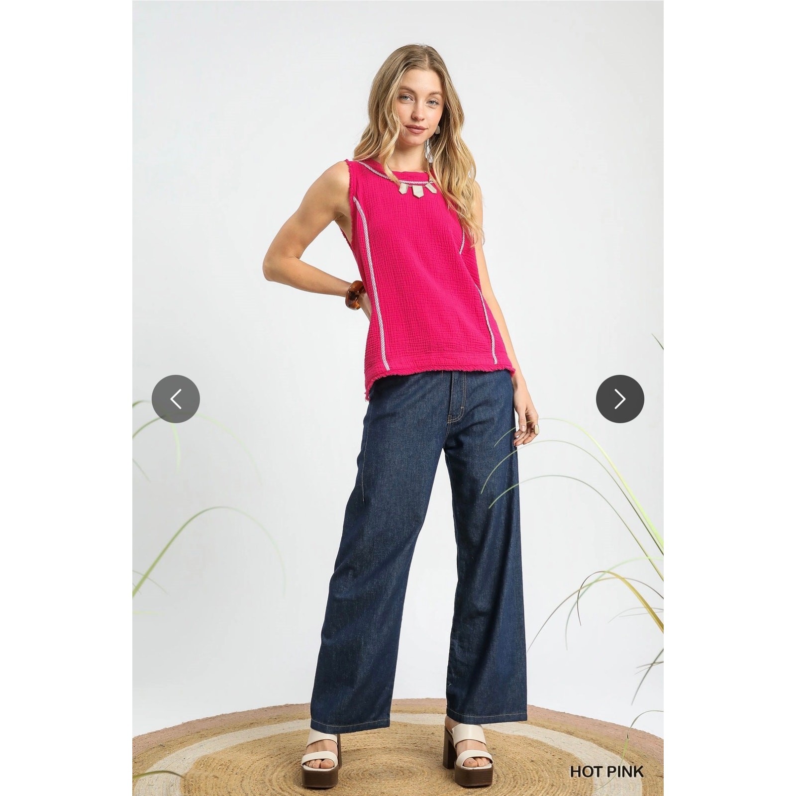 Umgee - Textured Sleeveless Contrast Trim Tops - Small - Image 3