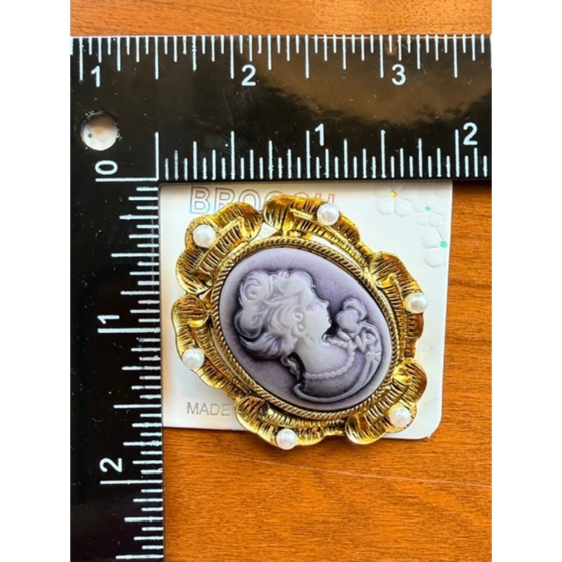 Moonlight Serenade Cameo Brooch - Image 4